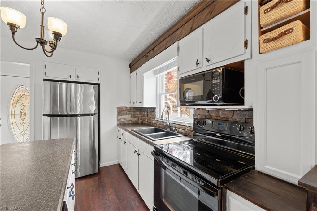 830 Lake Drive 9
