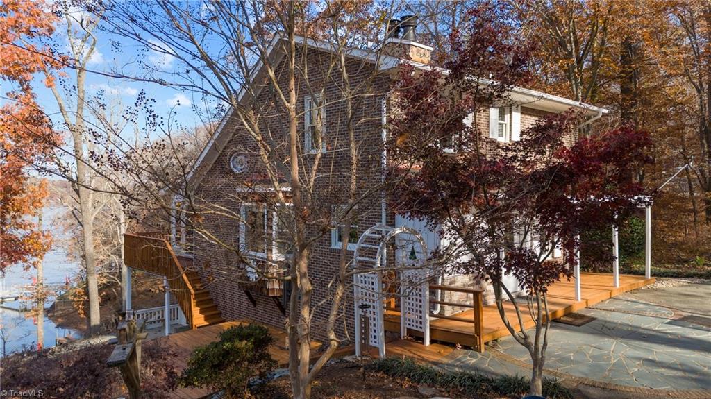 830 Lake Drive 9