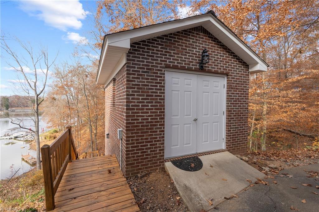 830 Lake Drive 9