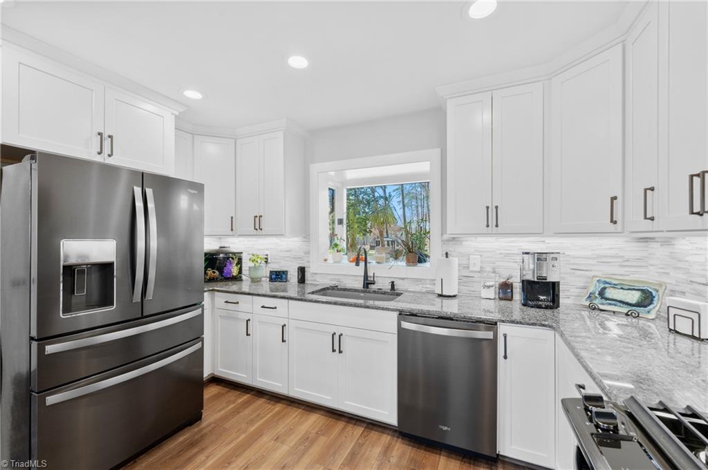 2291 Riverside Drive