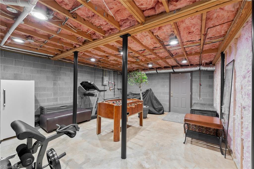 2291 Riverside Drive