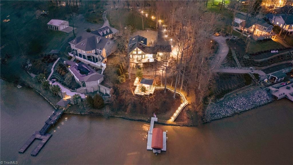2291 Riverside Drive