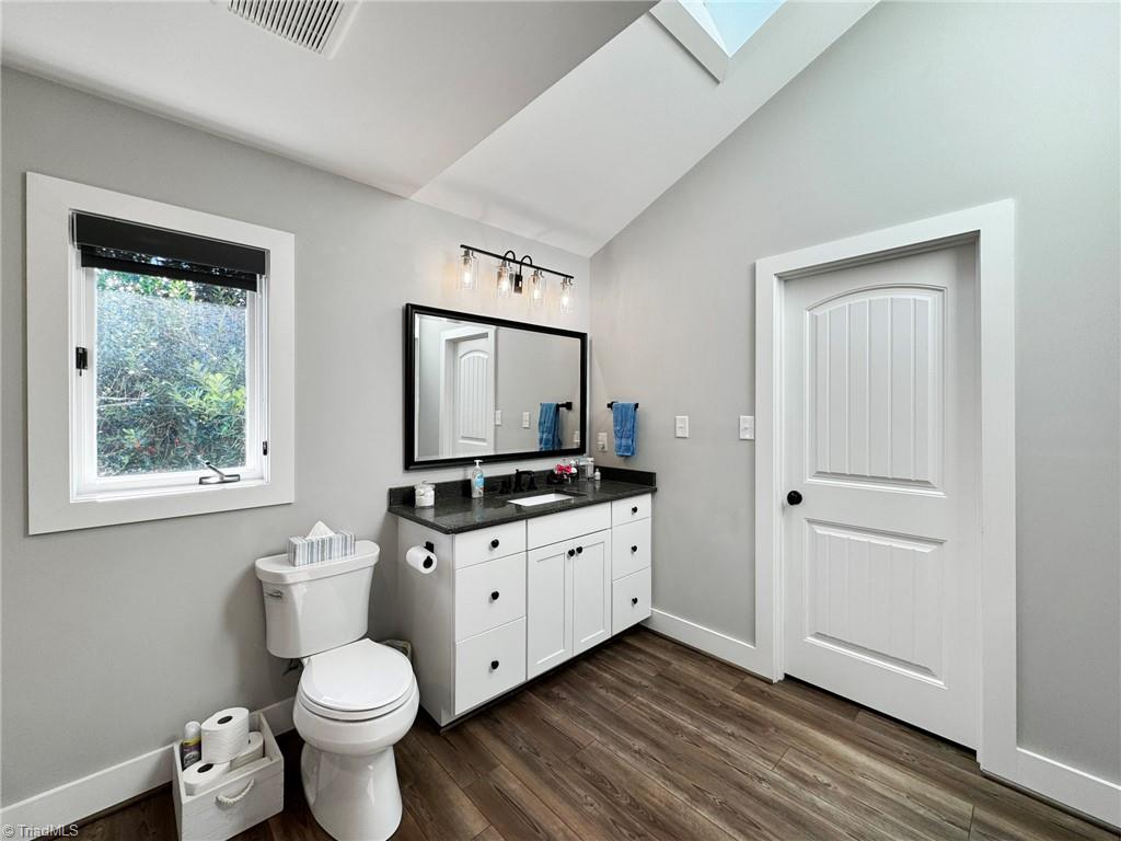 2291 Riverside Drive