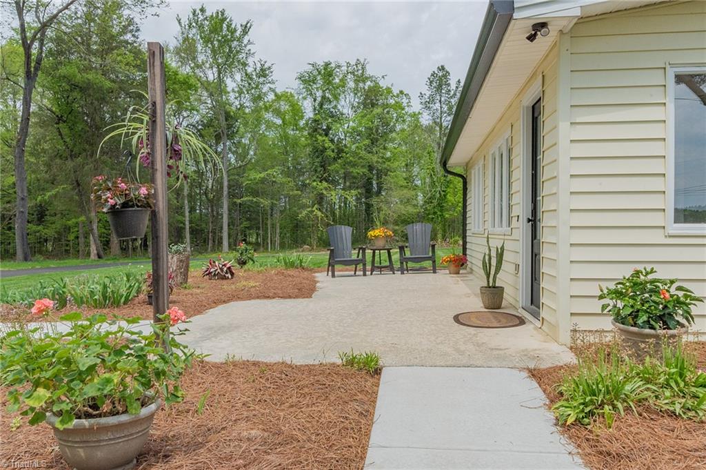 352 Shiptontown Road