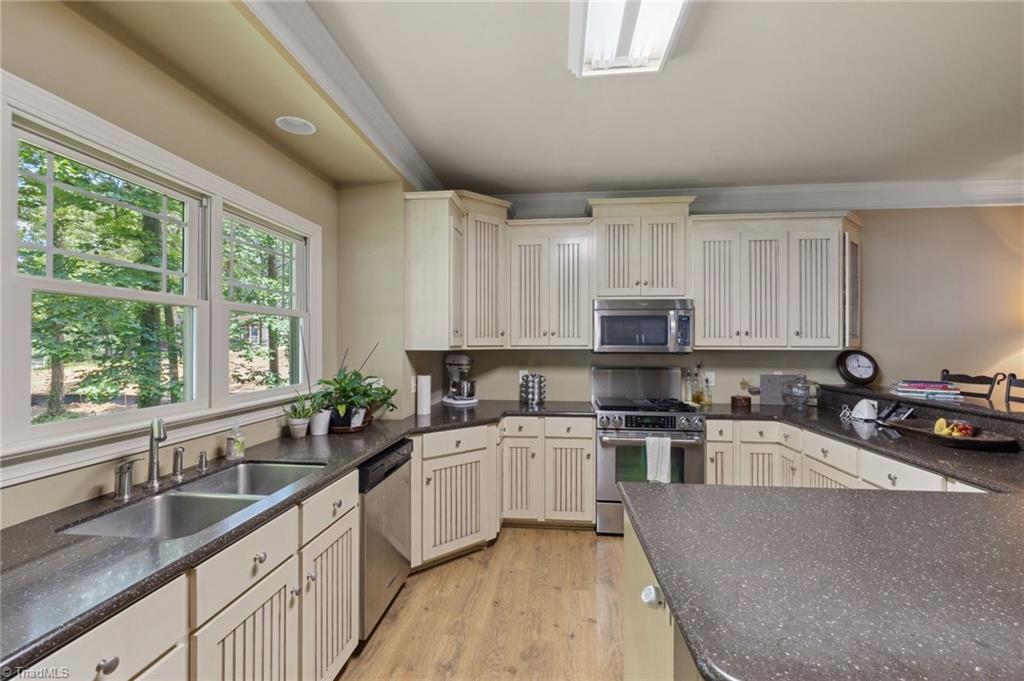 385 River Country Road
