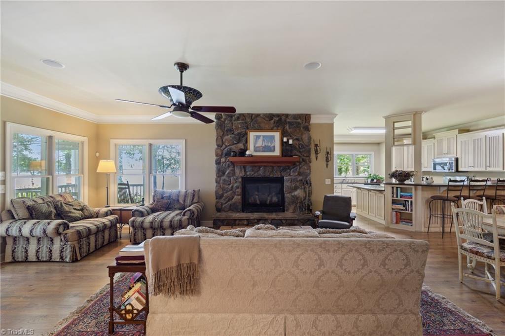 385 River Country Road