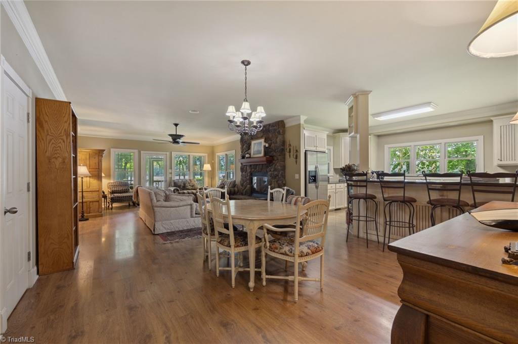 385 River Country Road