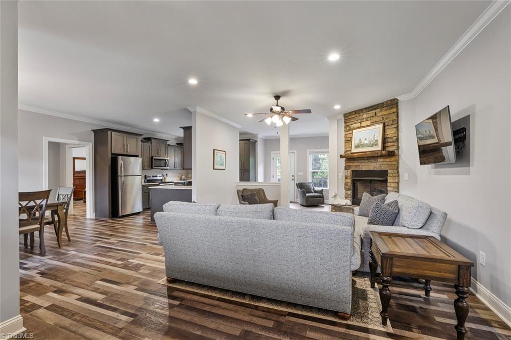 5891 Howard Circle