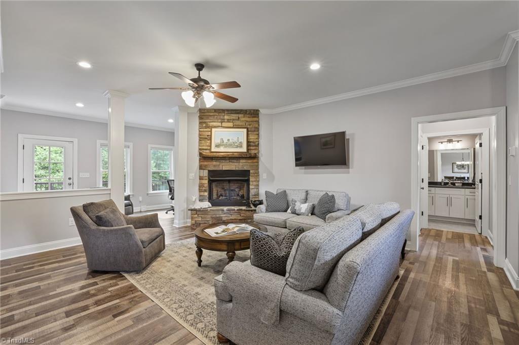 5891 Howard Circle