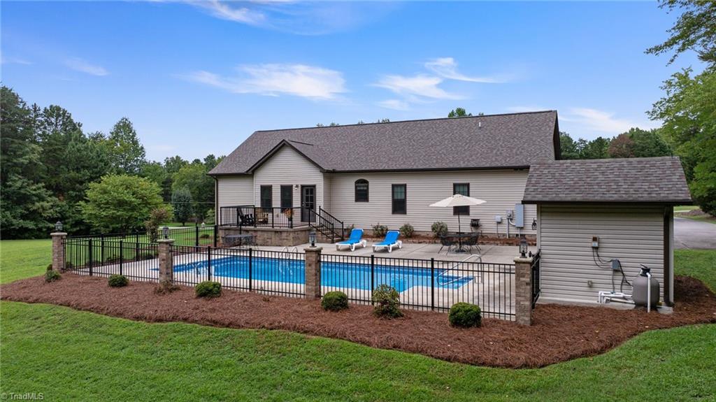 5891 Howard Circle