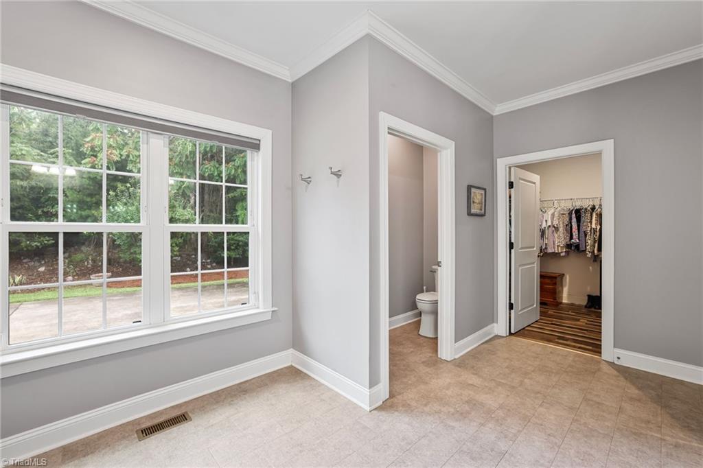 5891 Howard Circle