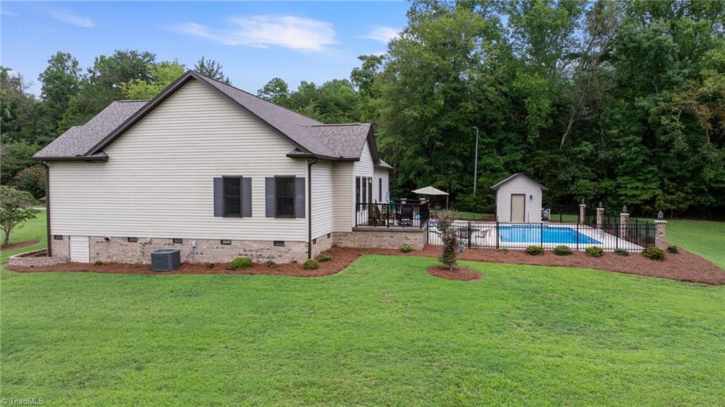 5891 Howard Circle