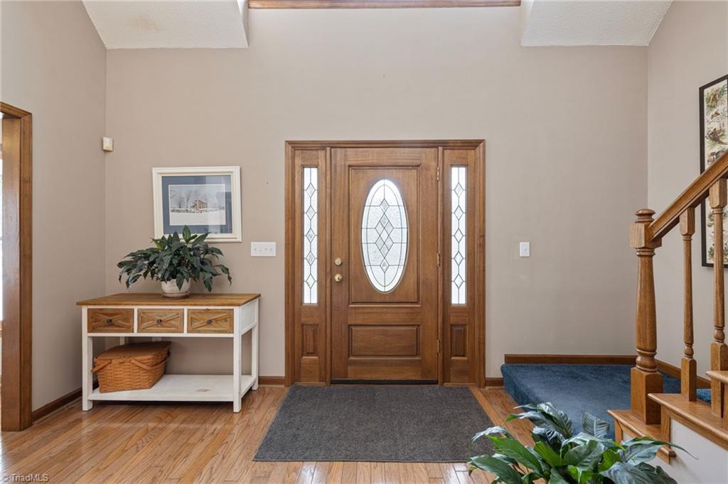 5934 Howard Circle
