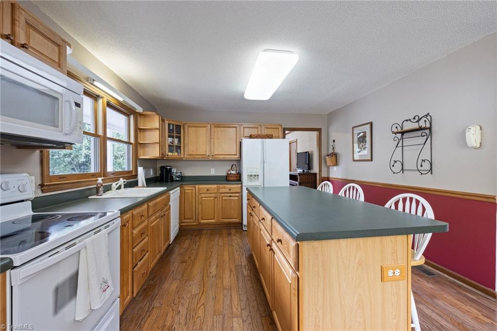 5934 Howard Circle
