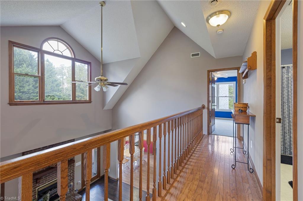 5934 Howard Circle