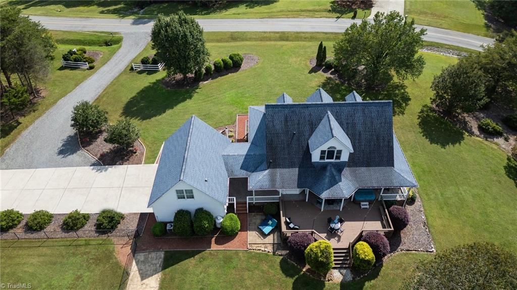 5934 Howard Circle