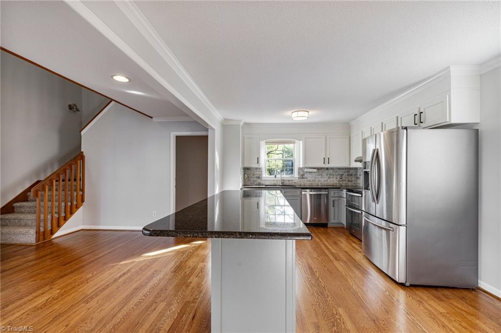 1711 Riverside Drive
