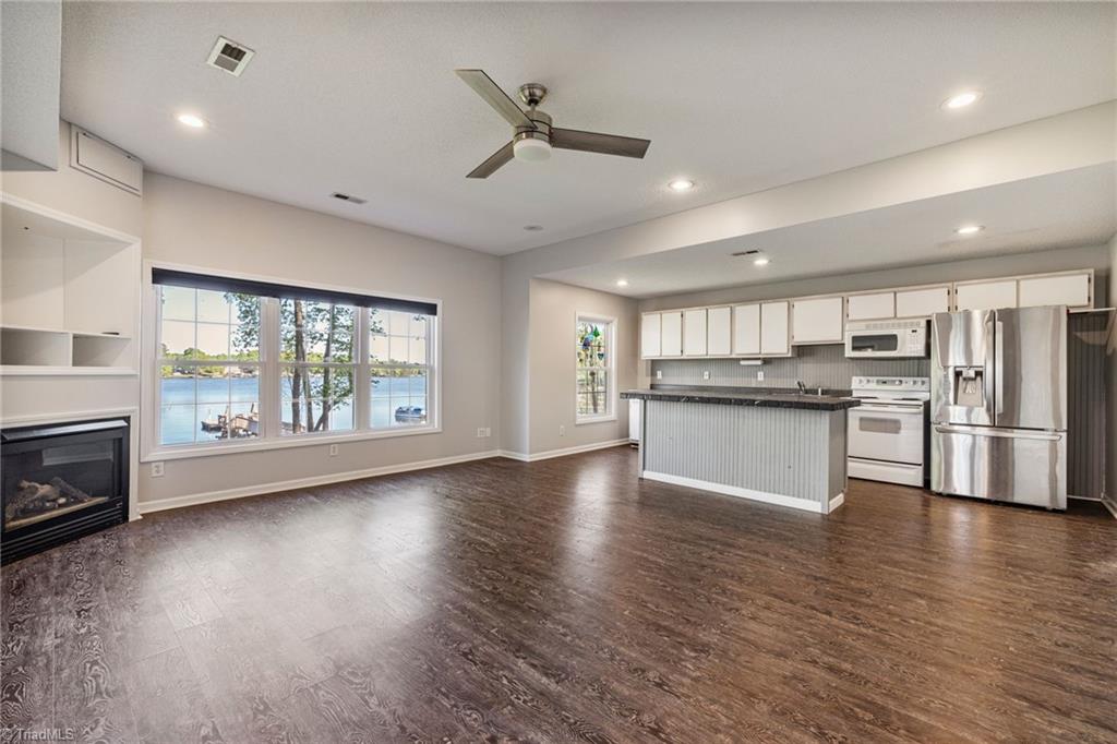 1711 Riverside Drive