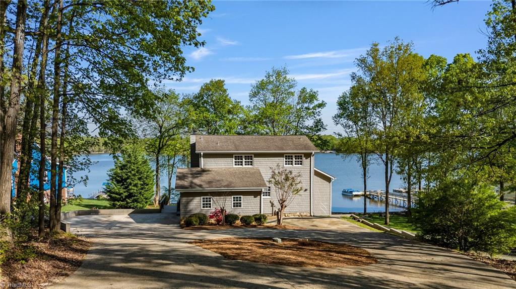 1711 Riverside Drive