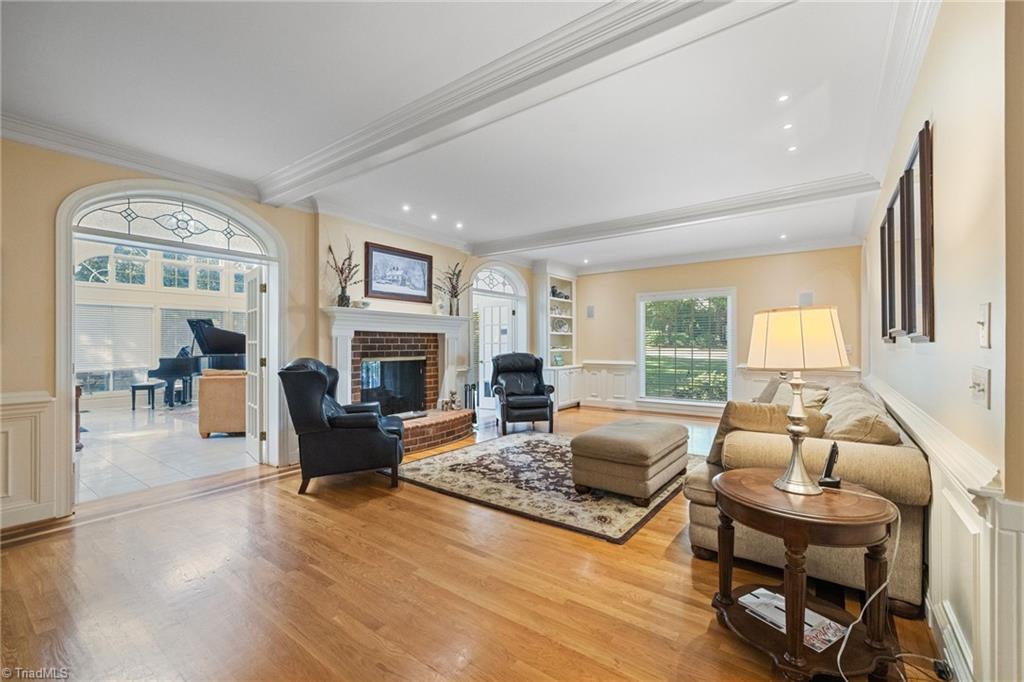 200 Manchester Place