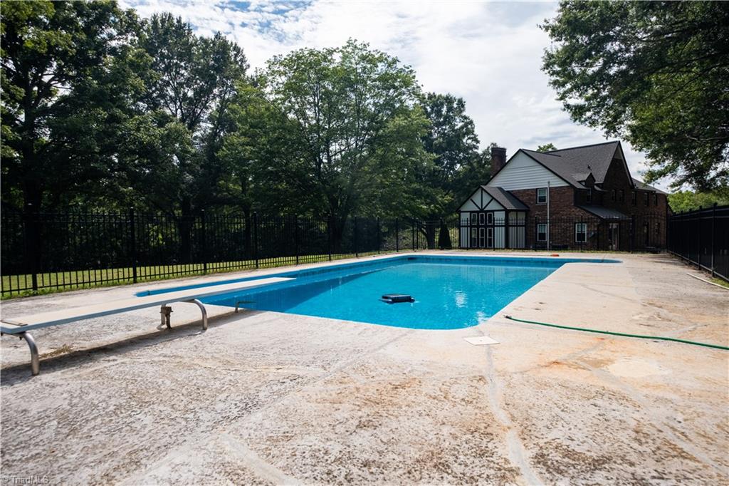 2555 Tobaccoville Road