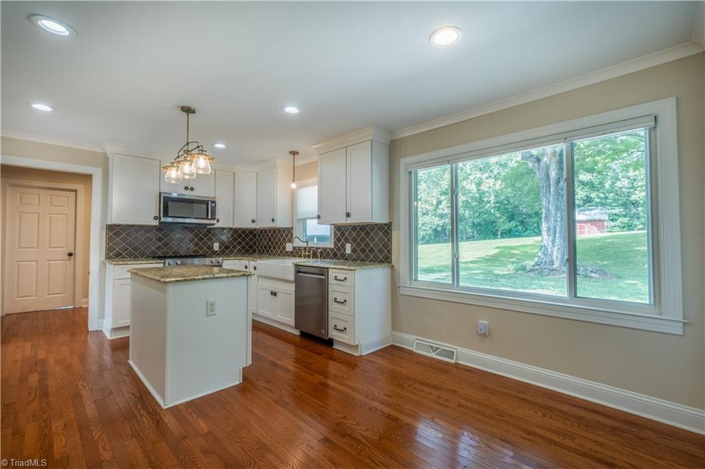 2555 Tobaccoville Road