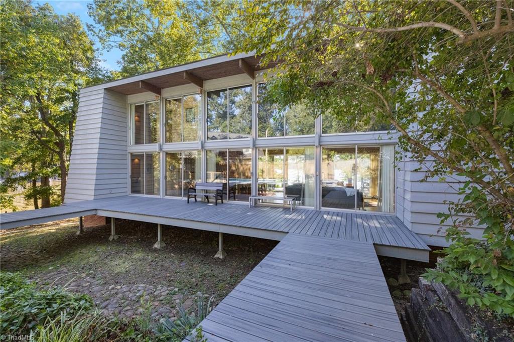 1112 Riverwood Drive