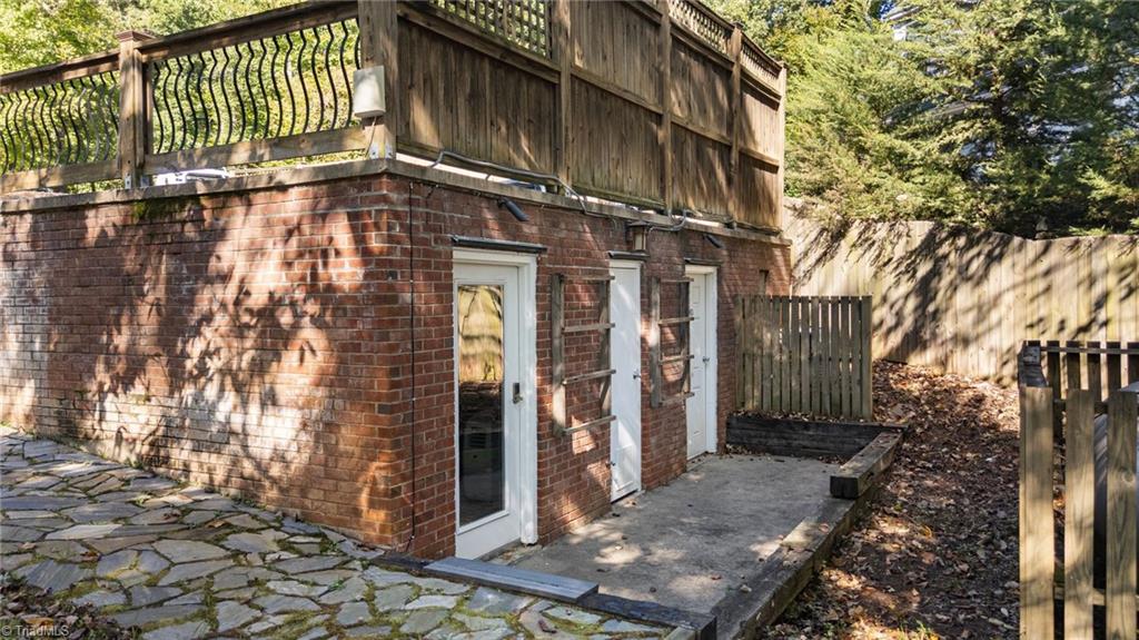 1112 Riverwood Drive