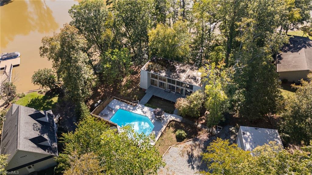 1112 Riverwood Drive
