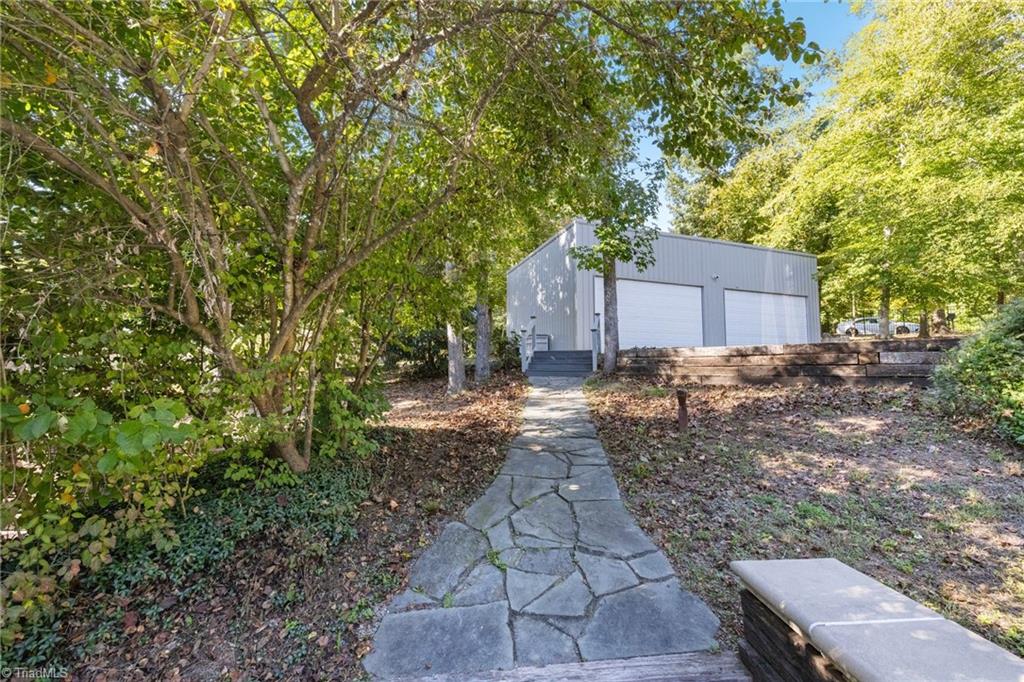 1112 Riverwood Drive