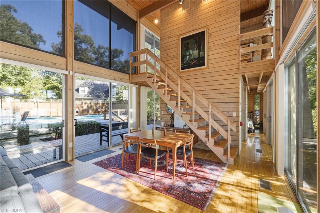 1112 Riverwood Drive