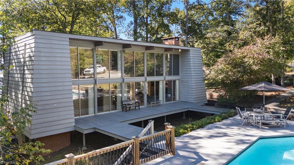 1112 Riverwood Drive