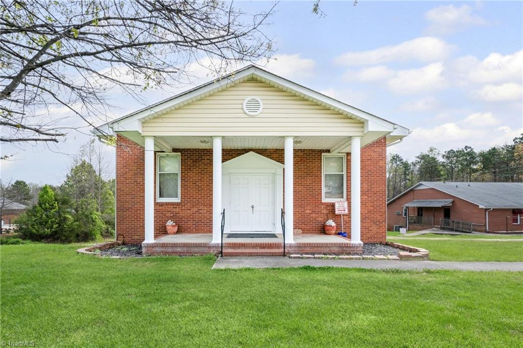 5307 Peters Creek Parkway, Winston-Salem