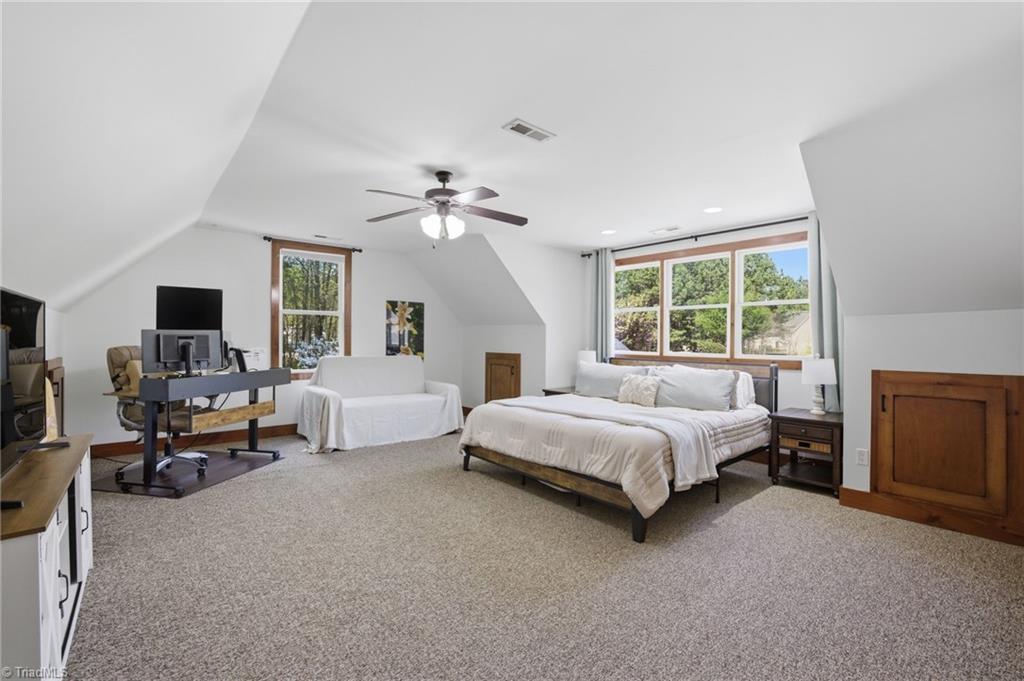 901 Sunset Pointe Drive