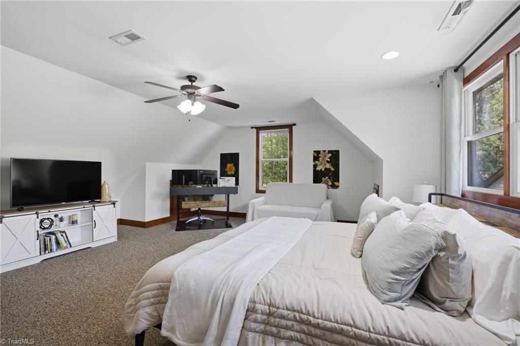 901 Sunset Pointe Drive