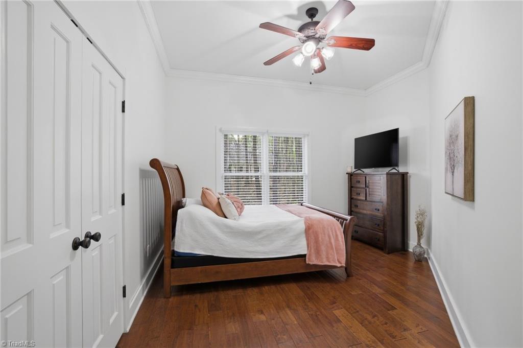 901 Sunset Pointe Drive