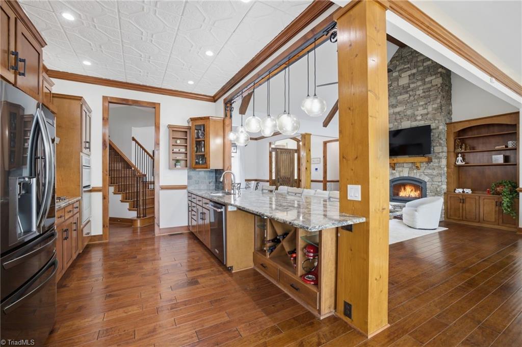901 Sunset Pointe Drive