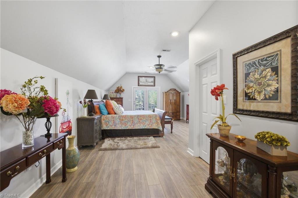 819 Hickory Point Drive