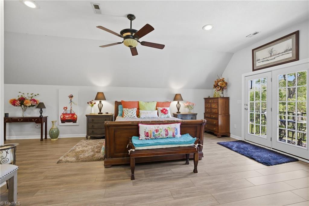 819 Hickory Point Drive