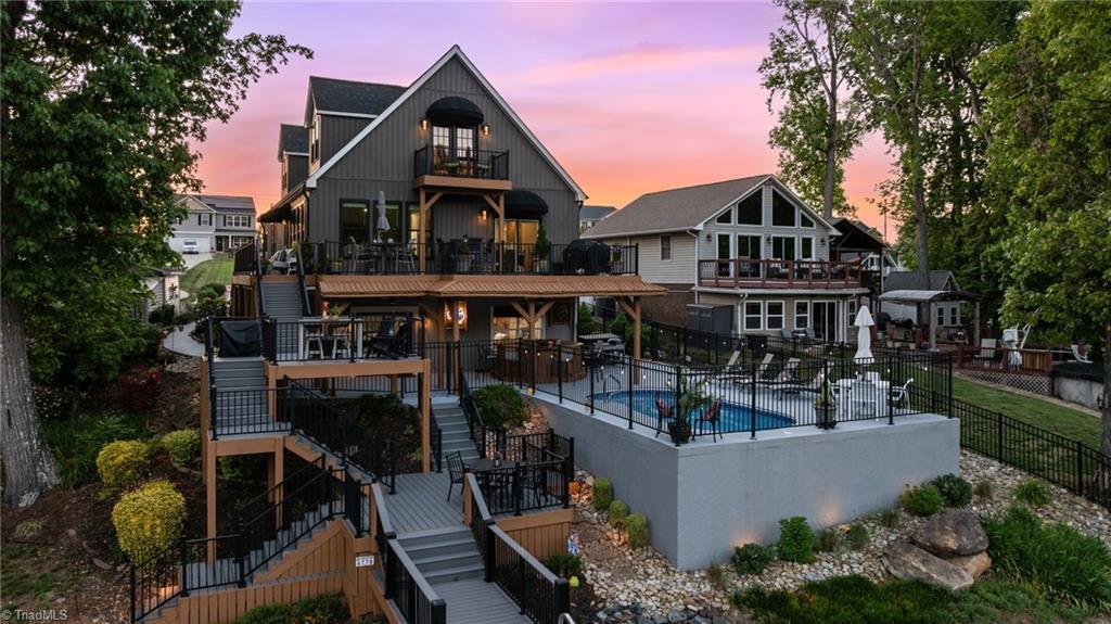 819 Hickory Point Drive