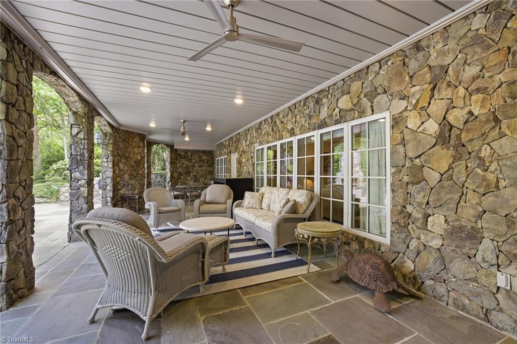 191 Porters Glen