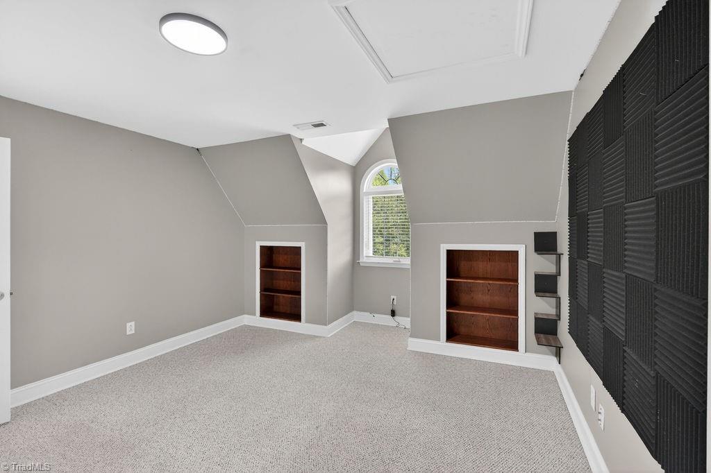383 Simmons Road