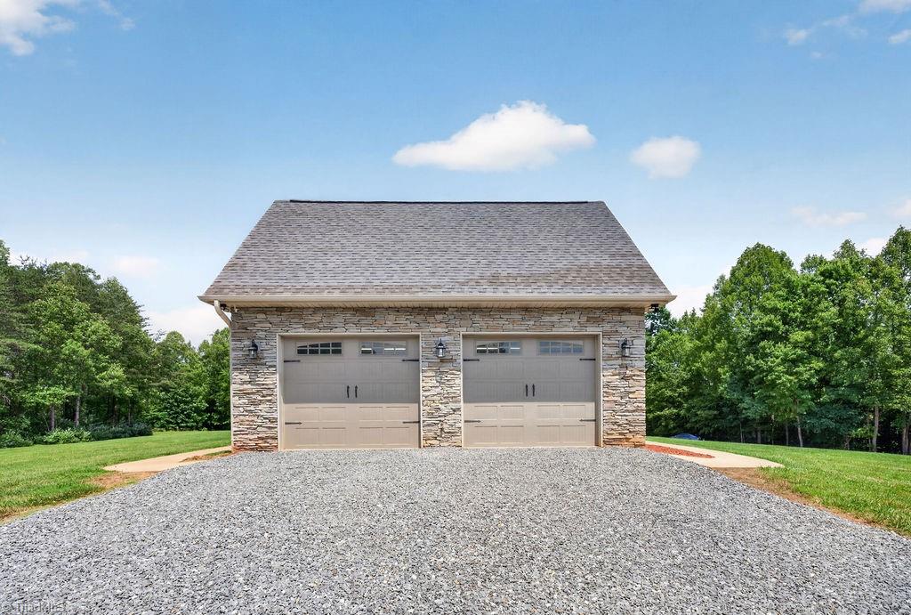 383 Simmons Road