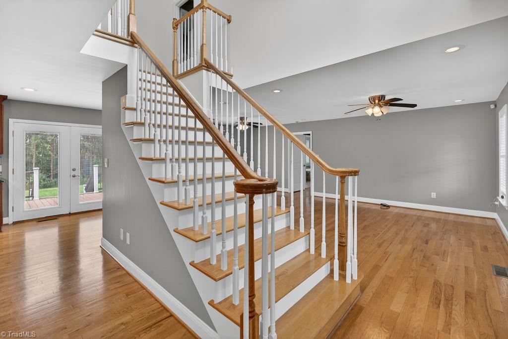 383 Simmons Road