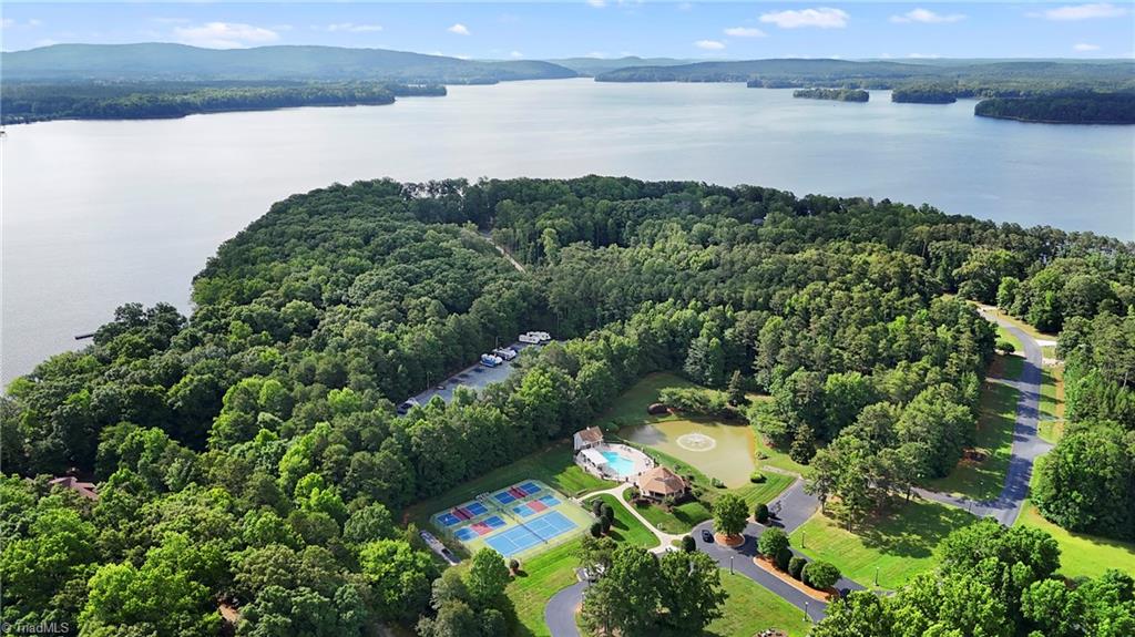 206 Kendricks Cove