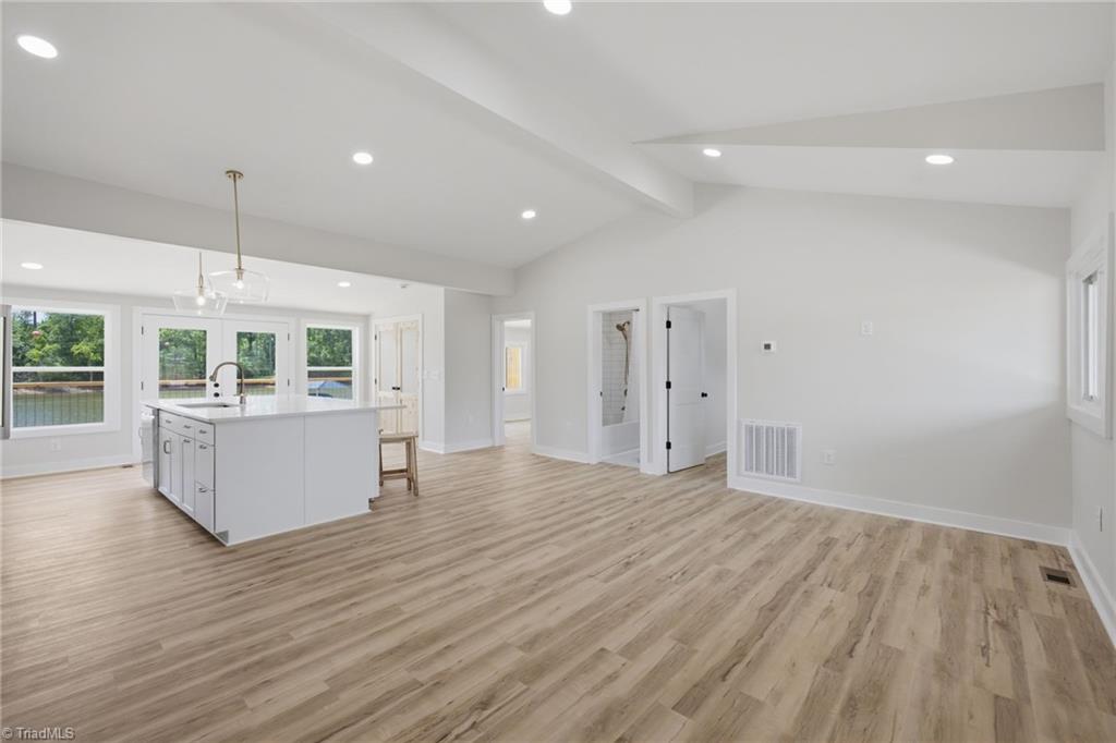 2516 Riverview Road