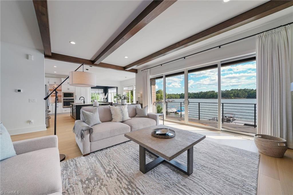 850 Mainsail Road