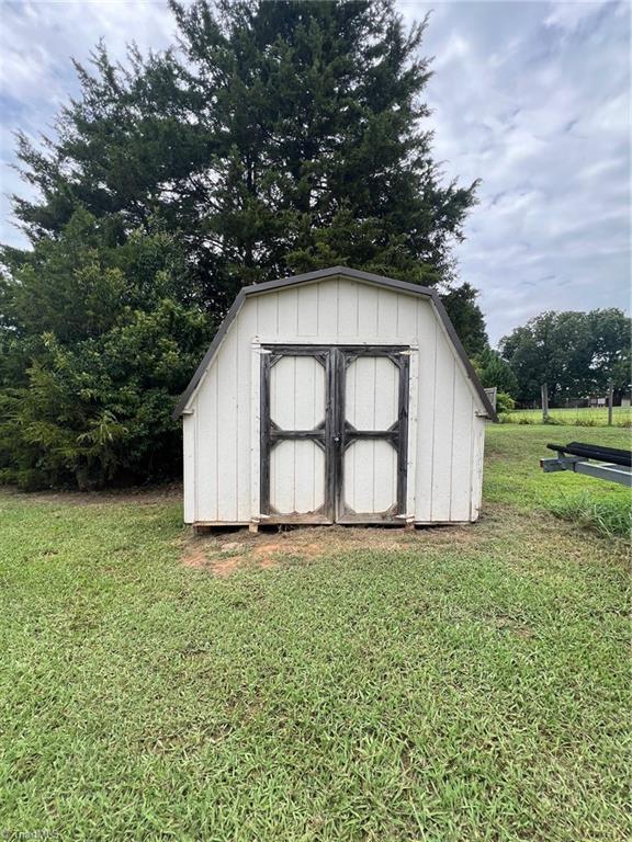1641 Riverview Road Extension