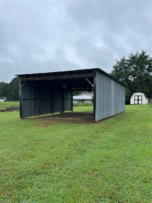 1641 Riverview Road Extension