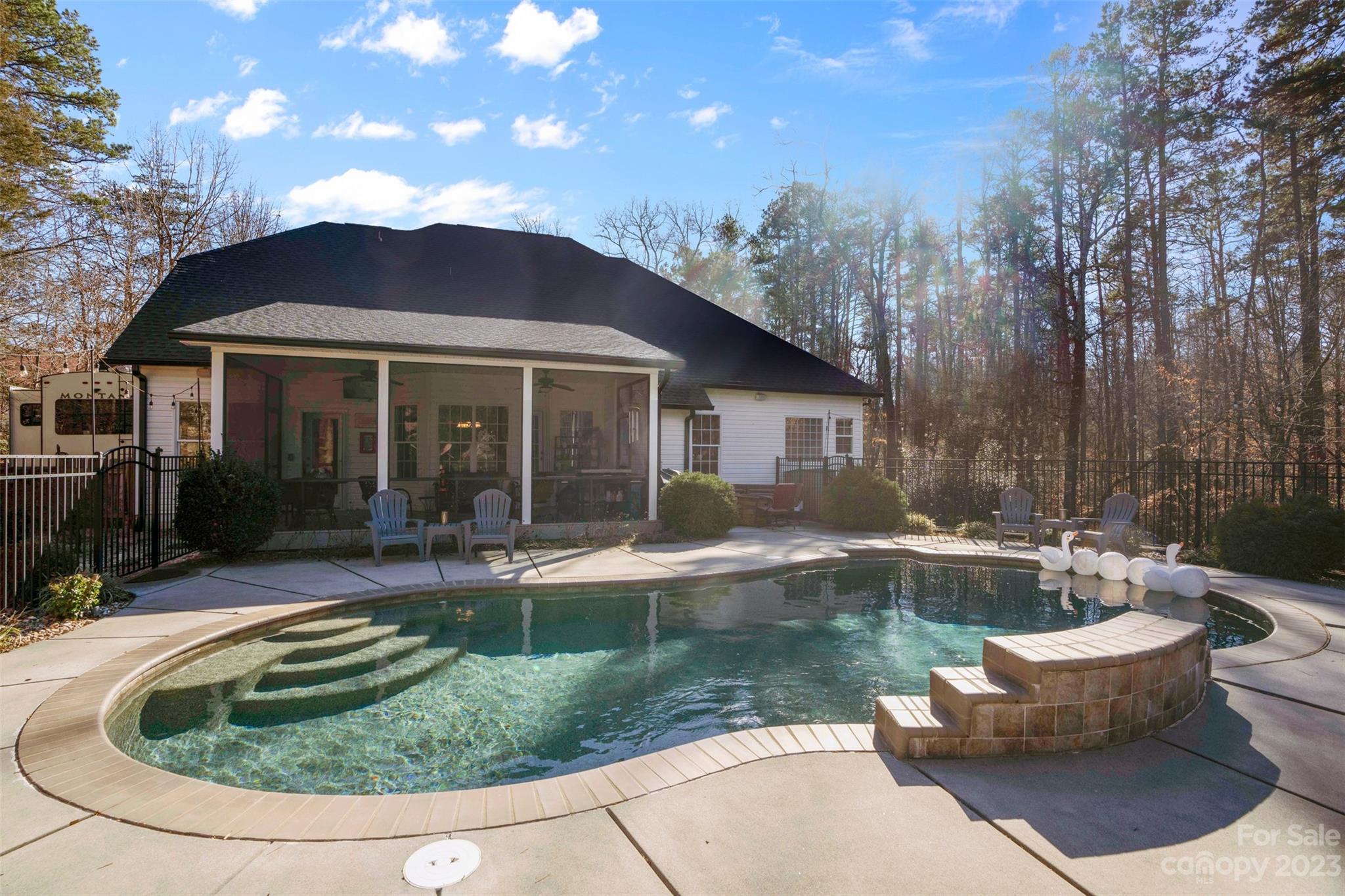 5926 Taurus Drive
